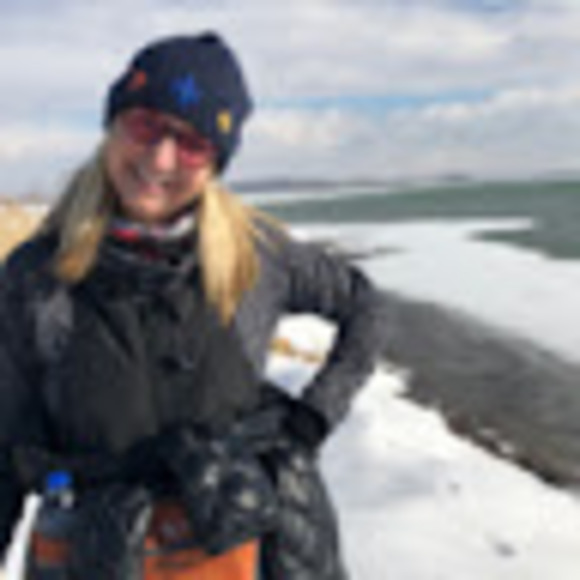 Meet your Posher, Lisa - Picture 1 of 1